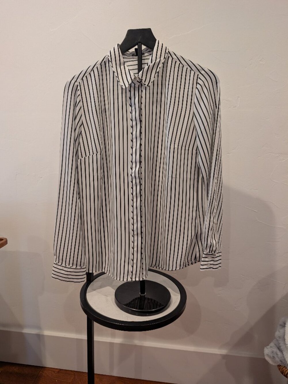 EXPRESS • Striped Button‑Down Blouse • Black/White • Size M • NWT
